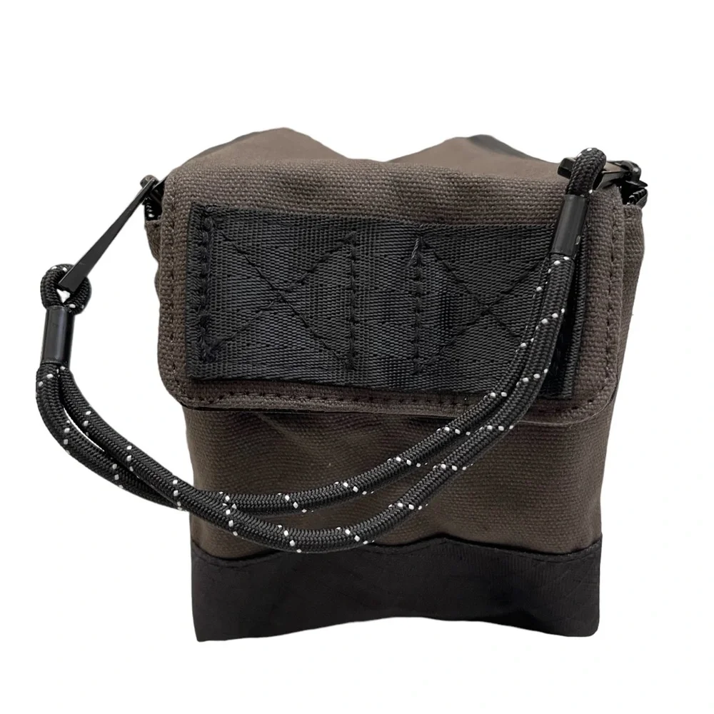 New The DSC waxed canvas Traveler case 10L in x 6H in x 5W in